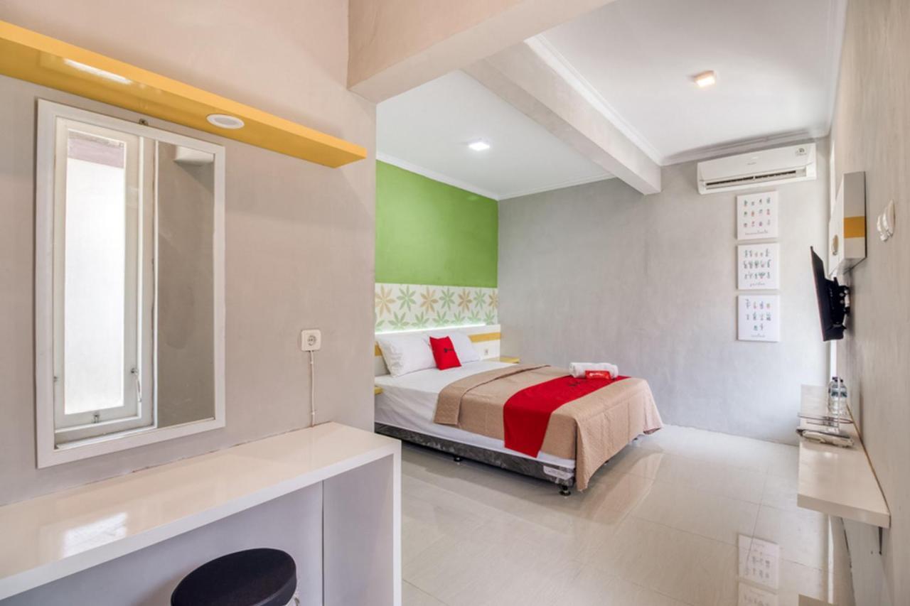 Hotel Reddoorz Near Malioboro Tugu Station Jogja 2 Yogyakarta Exterior foto